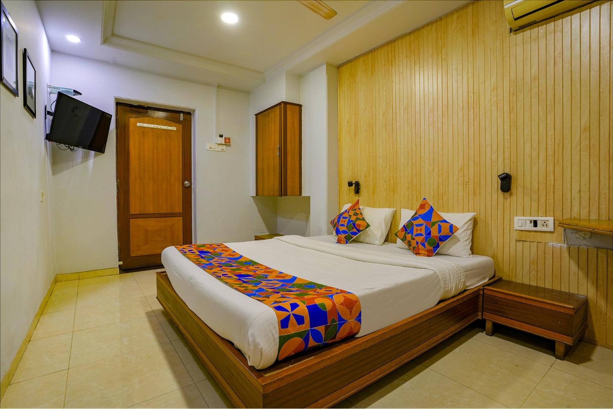 FabHotel Manas Residency Bombay Exterior foto